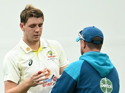 Australia weighing up three spinners, Green return
