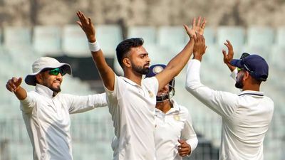 Jaydev Unadkat-Chetan Sakariya star as Saurashtra bowl out Bengal for 174 in Ranji Trophy final