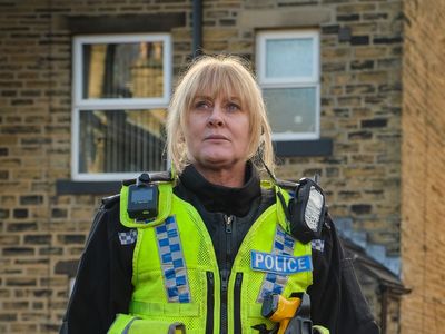 Labour promises more community cops like Happy Valley’s Catherine Cawood