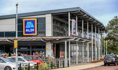 Aldi to hire 6,000 people across UK this year