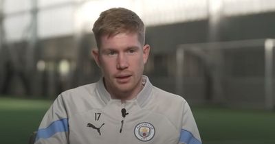 Kevin De Bruyne speaks out on Mikel Arteta's job at Arsenal after pushing boss in dugout