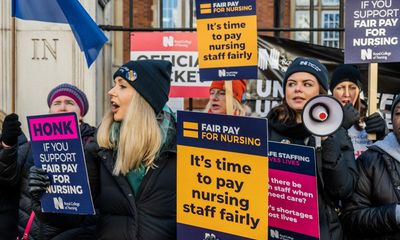 Tens of thousands of A&E and intensive care nurses to join 48-hour NHS strike