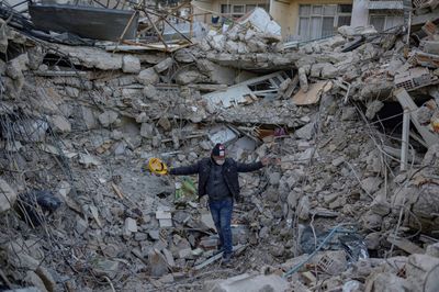 'Abandoned': Turkish town awaits help 11 days after quake