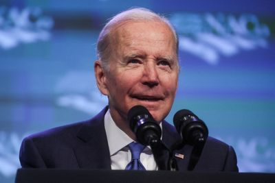 White House: U.S. 'deeply dismayed' by Israeli settlement expansion