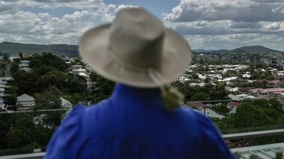 Children held in Queensland watch houses for almost 40 days, review ordered into escalating crisis