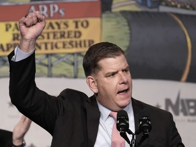 Labor Secretary Marty Walsh leaves Biden administration to lead NHL players' union