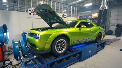 Watch Dodge Challenger Demon With Twin Turbos Try To Wheelie On Dyno