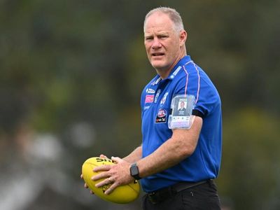 Coach Burke adds another two years to Bulldogs contract