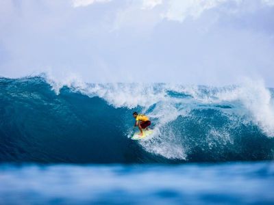 Aussie surfer Jack Robinson continues hot Hawaii form