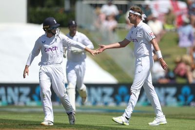 Broad and Anderson reach milestone as England retain control