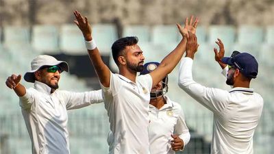 Ranji Trophy: Pacers give Saurashtra early advantage