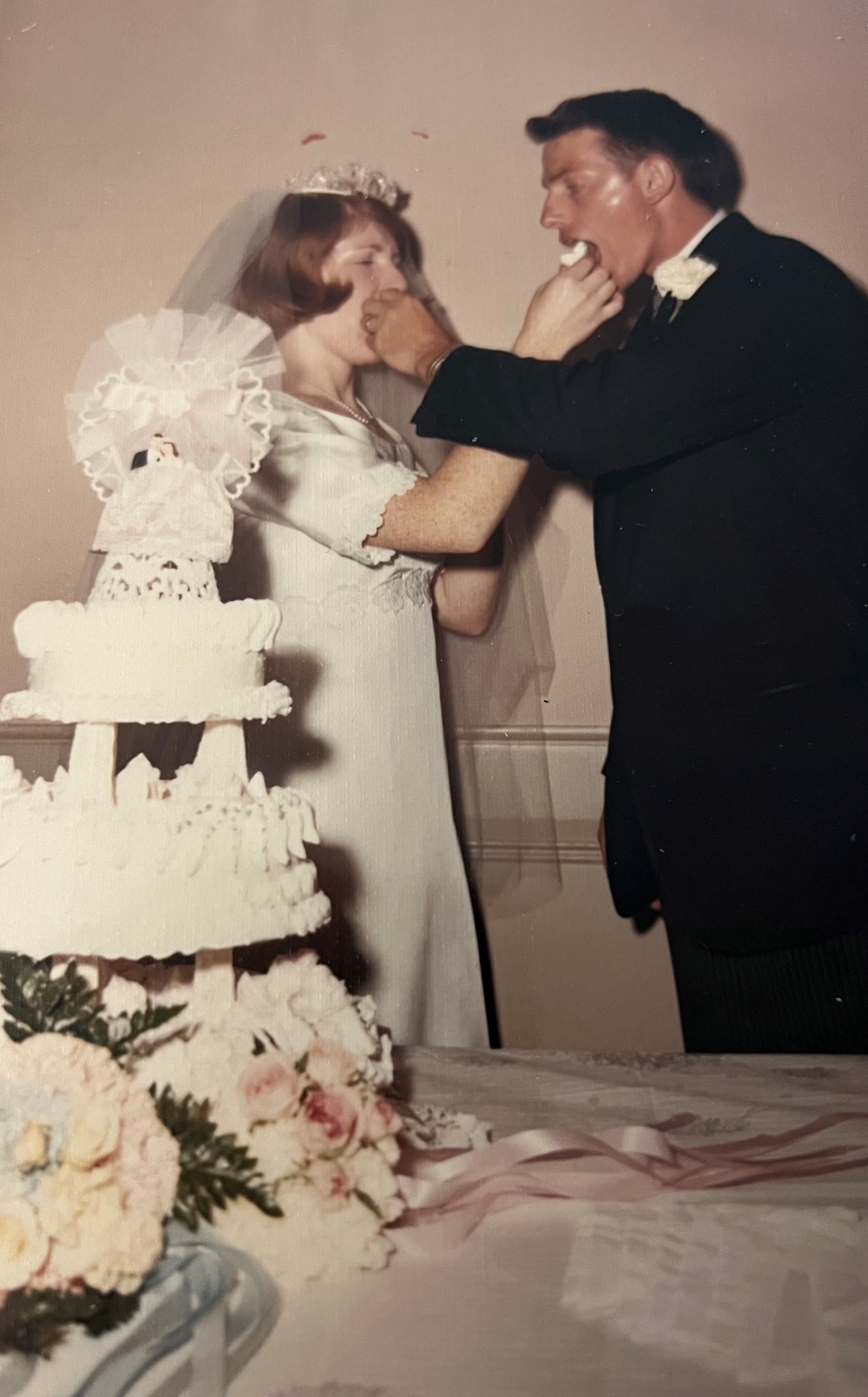 Lupe Esparza'S Wife: A Love Story That Spans Decades - nwqcgtg