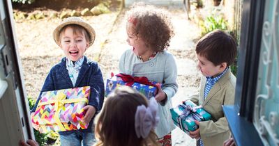 Mum charges £16 admission to kid's party because of school's strict invitation rule