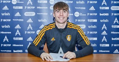 Cian Coleman becomes next Leeds United youngster to sign first professional deal