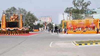 UP CM inaugurates statues of Maharana Pratap, Khangar in Banda, says ‘city roads like that of Delhi’