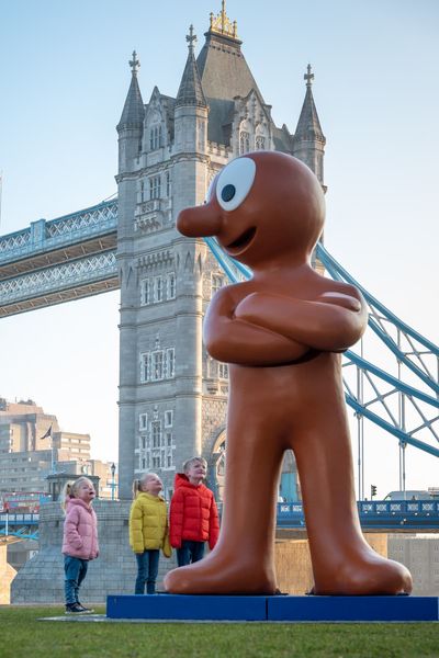 Nostalgic passers-by delighted by arrival of giant Morph in London