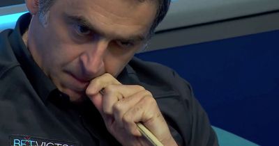 Ronnie O’Sullivan bizarrely bites tip off cue as he’s dumped out of Welsh Open