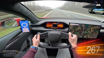 See Tesla Model S Plaid Quickly And Quietly Blast To 166 MPH On Autobahn