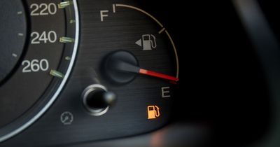 Expert explains how much fuel is actually left when light starts flashing