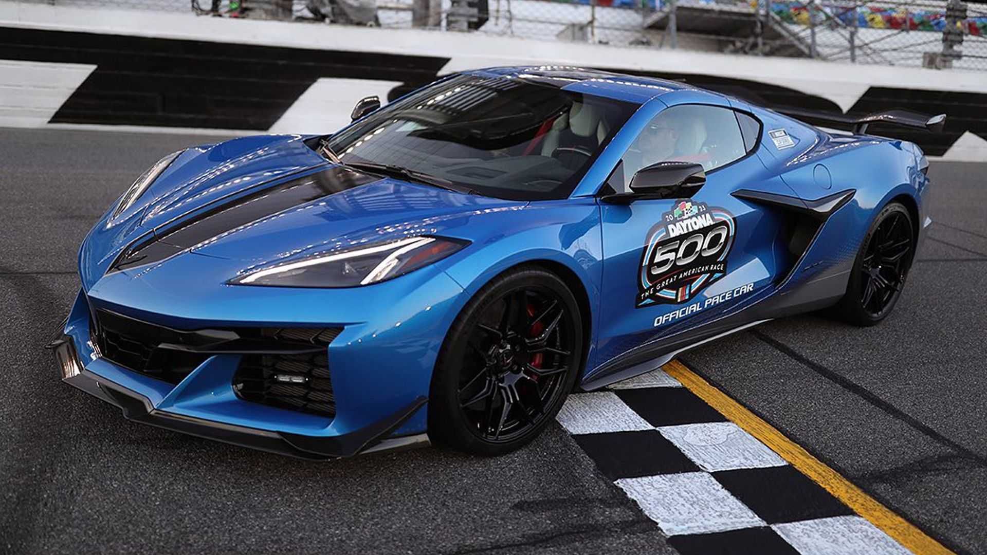 Chevrolet Corvette Z06 Debuts As Pace Car For 2023…