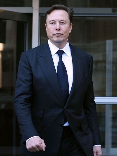 Elon Musk Warns About The Risk On Relying On Artificial Intelligence & Threats To Humanity