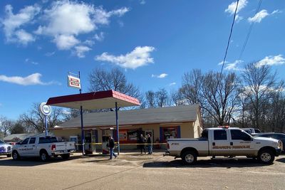 6 fatally shot in small Mississippi town, suspect in custody