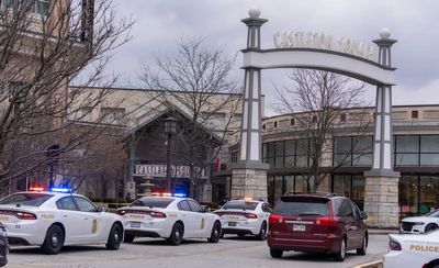 2nd shooting this year at largest Indiana mall wounds 1