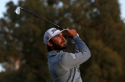 Former champ Homa leads at Riviera as Woods eyes up weekend