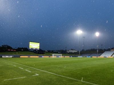 Lightning stops Macarthur-Newcastle A-League Men clash