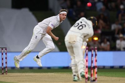 Simplification the key to Stuart Broad’s blistering spell as England bowler explains ‘Nighthawk’ role