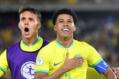 Andrey Santos: Chelsea to send Brazil youngster on loan to Palmeiras amid work permit plan