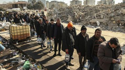 Far from Turkey's earthquake zone, volunteers seek ways to help