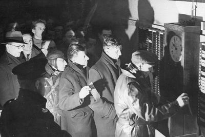 Did electric lighting ruin our sleep?