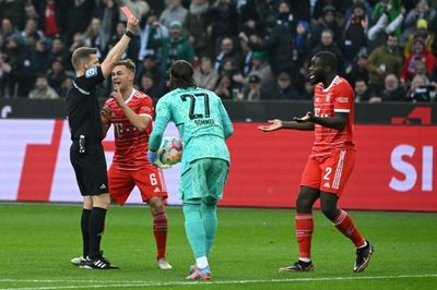 Gladbach down 10-man Bayern after Upamecano red card