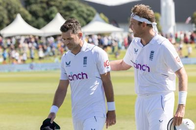 England thrash New Zealand by 267 runs in first Test