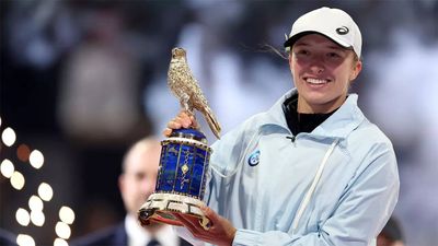 Iga Swiatek wins back-to-back Qatar titles