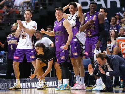 Kings overpower weary Taipans, advance to NBL decider