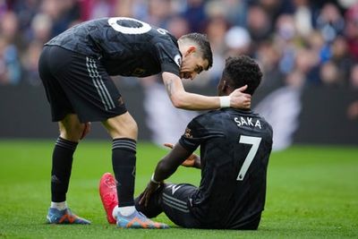 Mikel Arteta issues Bukayo Saka injury update after Arsenal star seen limping vs Aston Villa