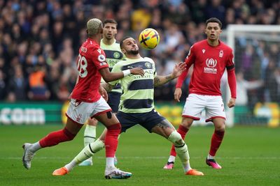 Kyle Walker sends warning to Arsenal after Man City lose ground in title race