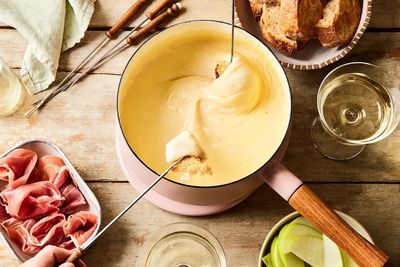 Your guide to hosting a fondue party