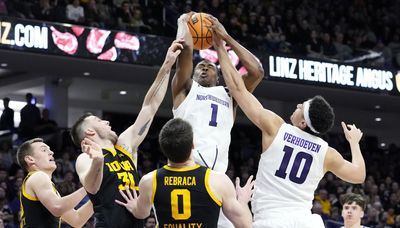 Red-hot Wildcats throttle visiting Hawkeyes