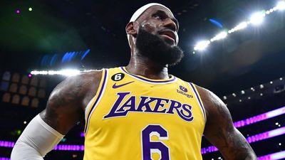 LeBron Exits All-Star Game at Halftime with Hand Contusion