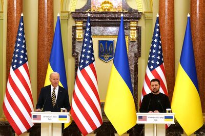 Ukraine-Russia news – live: Biden makes surprise visit to Kyiv ahead of war anniversary