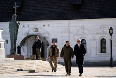 Biden walks through Kyiv to show resolve ahead of war's anniversary