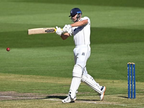 Short saves Vics as wickets tumble at Junction