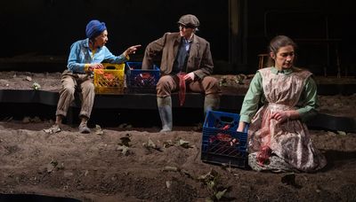Working in an onstage dirt patch, ‘Fen’ cast faces hardships and horrors in stellar production