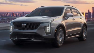 2024 Cadillac XT4 Debuts: 33-Inch LED Display Inside, Sharper Face Outside