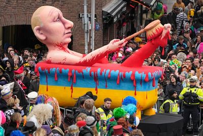 Revelers enjoy Carnival street parades across Germany