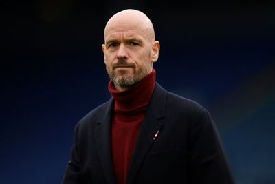 Man Utd fans urge prospective new owners to back Ten Hag