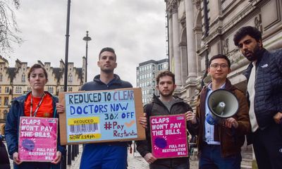 Junior doctors in England to strike for 72 hours in March